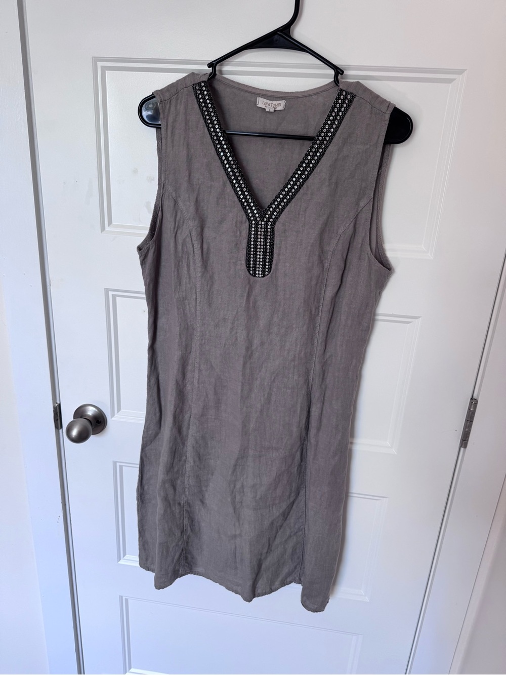 Lina Tomei Made in Italy Linen Sleeveless Embellished V-Neck Linen Dress in Gray